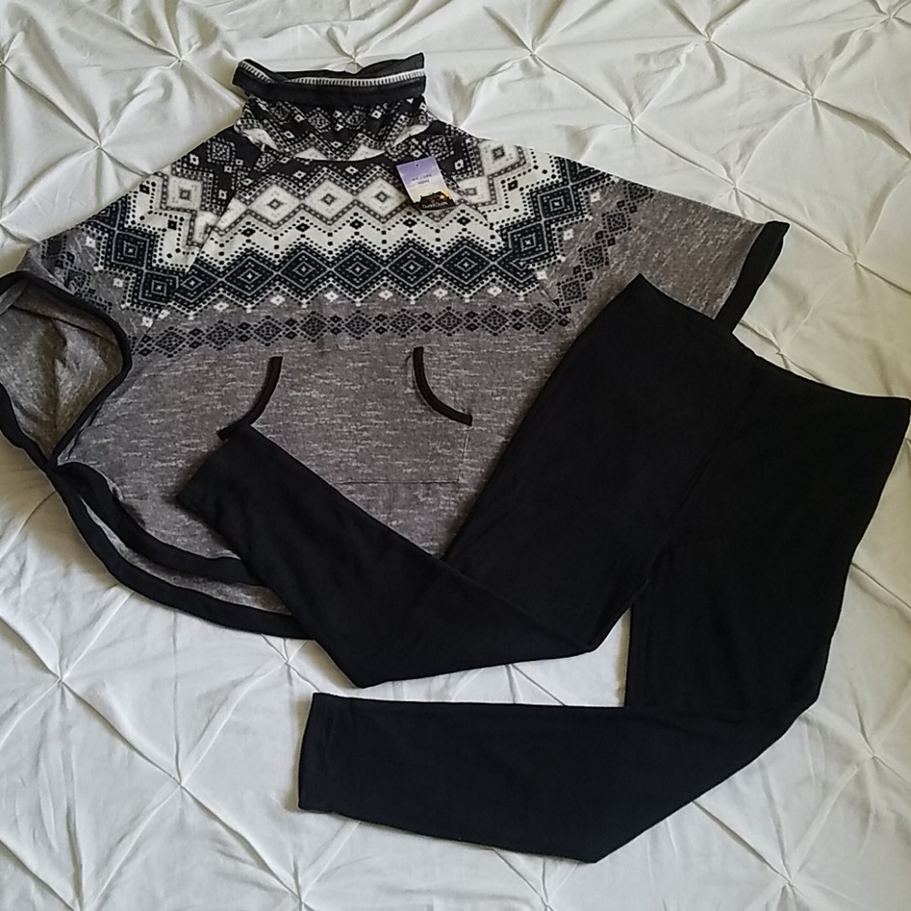 Cuddl Duds Poncho and Pants (L)
